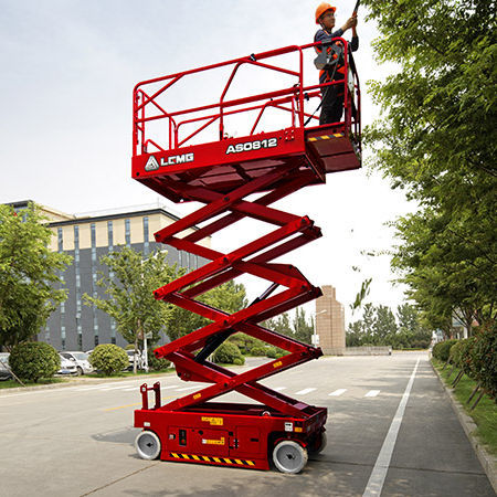 Plataforma elevadora de tijera móvil - AS0812 - Lingong Group JinanHeavy Machinery Co., Ltd. - hidráulica / para interior / de exterior