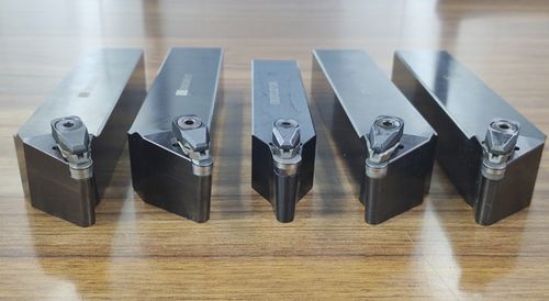 Portaherramienta con pinza de bloqueo - Zhengzhou Halnn Superhard Materials Co., Ltd. - para aplicaciones de torneado / estándar