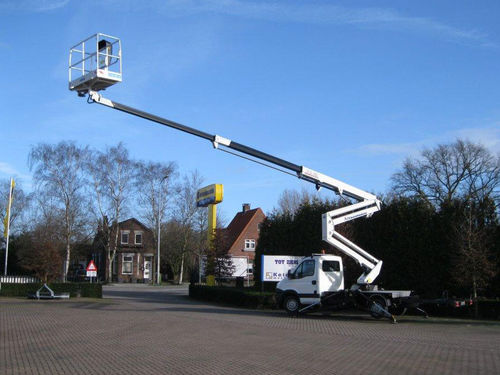 Cesta elevadora montada en tractor - SCA 24 - Safi Group srl - montada sobre camión / electrohidráulica / para uso exterior