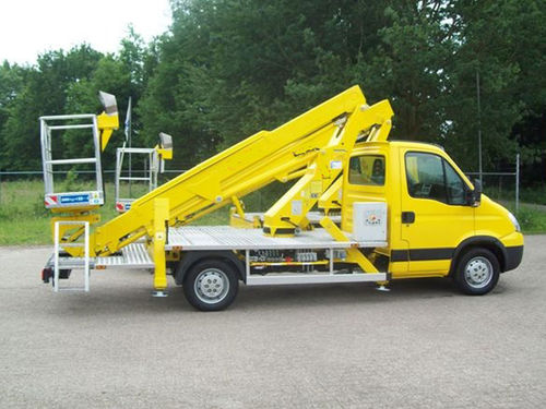 Cesta elevadora montada en tractor - SC 22 - Safi Group srl - montada sobre camión / hidráulica / para la agricultura