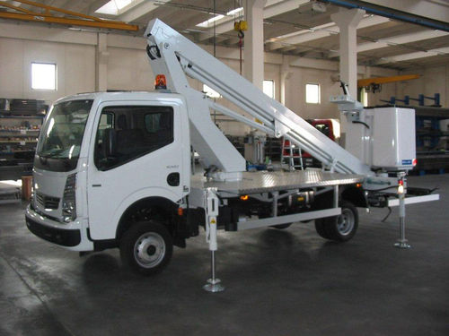 Cesta elevadora montada en tractor - SC 20 - Safi Group srl - montada sobre camión / hidráulica / para la agricultura
