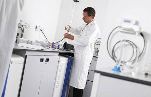 Unidad de purificación de agua para laboratorio - Centra™ - VEOLIA WATER STI - de ósmosis inversa / por UV