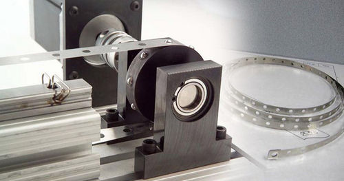 Cinta transportadora perforada - Belt Technologies Europe Limited - de metal / homogénea / industrial