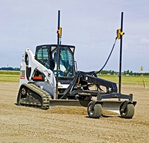 Motoniveladora para obra - BOBCAT