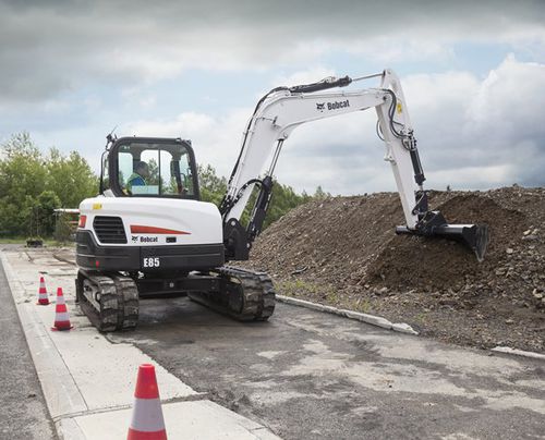Excavadora mediana - E80 - BOBCAT - con orugas / Tier 4 provisional / para obra de construcción