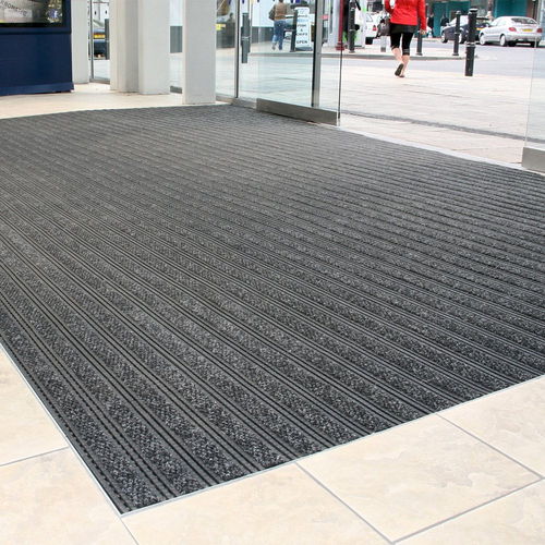 Alfombra antisuciedad - PREMIER PLUS - COBA Europe Ltd - estriada / de polipropileno / de exterior