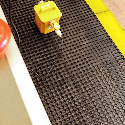 Alfombra de caucho - TD series - COBA Europe Ltd - de interior / negra