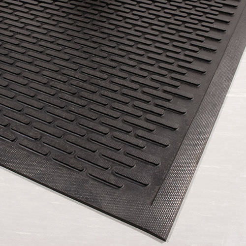 Alfombra no absorbente - COBAscrape - COBA Europe Ltd - de burbujas / de nitrilo / para espacio húmedo