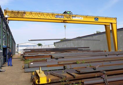 Semipórtico en riel - STAHL CraneSystems GmbH - para aplicaciones marinas / para obra de elementos prefabricados / aéreo