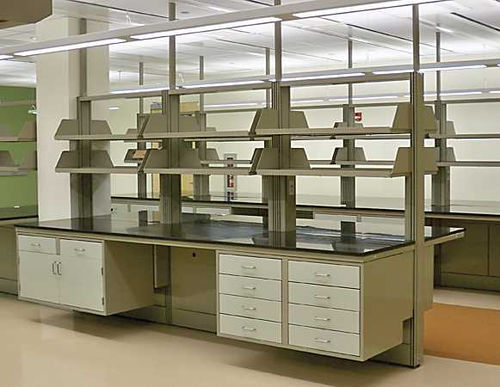 Puesto de trabajo para laboratorio - ALPHA - Kewaunee Scientific Corporation - modular / con separadores