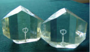 Cristal de titanil-fosfato de potasio KTiOPO4 KTP - Changchun New Industries Optoelectronics Tech.Co.,