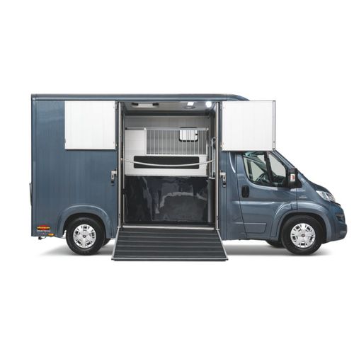 Camión de transporte - COMPACT STALL - Böckmann - para caballos / de 2 ejes