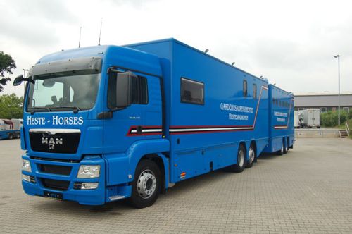 Camión de transporte - Big Equipe L series - Böckmann - para caballos / de 3 ejes