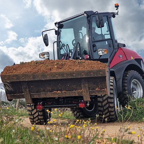 Cargadora de ruedas - V7 - YANMAR COMPACT EQUIPMENT EMEA S.A.S. - articulada / compacta