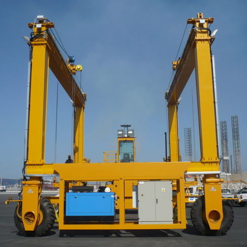 Carretilla elevadora de tipo straddle (horcaja) longitud - MST 25 - CIMOLAI TECHNOLOGY - con neumáticos