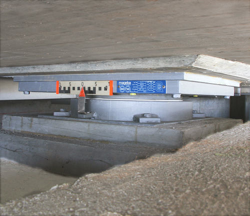 Soporte con rodamiento libre - RESTON-POT - mageba - fijo / de acero / de elastómero