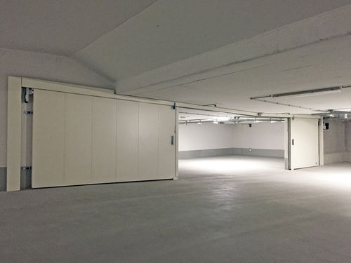 Portón insonorizado - ACOUSTICLINE 45 DB - Jansen Tore GmbH & Co.KG - corredero / asistido por ordenador / de acero