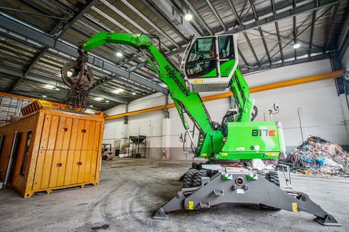 Manipuladora de materiales con neumáticos - 817 E - SENNEBOGEN Maschinenfabrik GmbH - hidráulica / eléctrica / con motor diésel