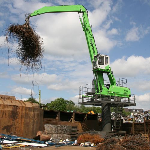 Excavadora de demolición - 830 De­mo­li­tion - SENNEBOGEN Maschinenfabrik GmbH - intermedia / con orugas / diésel