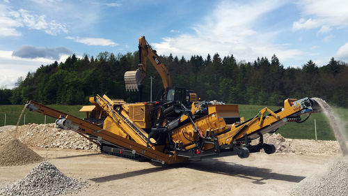 Machacadora de impacto - GIPOREC R 100 GIGA series - GIPO AG - móvil / con orugas