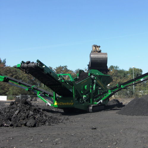 Criba para obra de construcción - R70 - McCloskey International Limited - móvil / para carga pesada