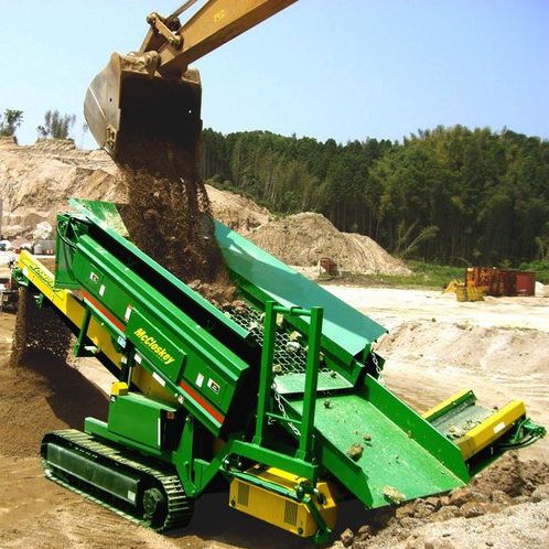 Criba para reciclaje - Kompaq - McCloskey International Limited - para minas / móvil / vibratoria lineal