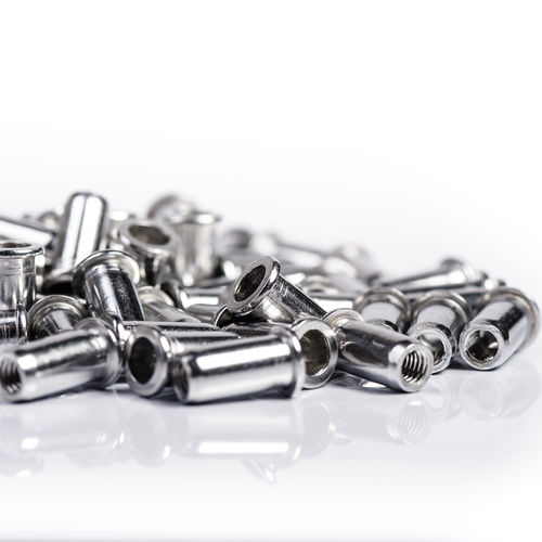 Tuerca autoinsertable remachable - SFS Group Germany GmbH - de acero / de cabeza plana / roscada