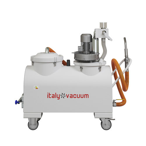 Aspirador industrial - Mastertank - ITALYVACUUM S.R.L. - de aceite y virutas / eléctrico / sobre ruedas