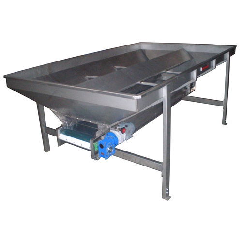 Tolva de recepción - TABANLI MAKINA SAN VE TIC LTD STI - para las zanahorias / inclinada / con transportador de cinta
