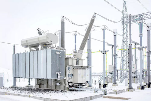 Reactancia shunt con depósito de aceite - Hitachi Energy