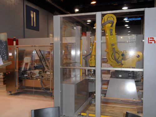 Línea de paletización y envasado robotizada - BERGAMI PACKAGING SOLUTIONS SRL