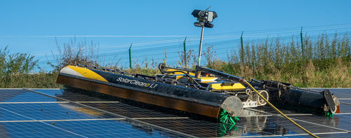 Robot de limpieza para panel solar - L1 - SolarCleano SARL - para limpieza en seco / para limpieza en húmedo / móvil