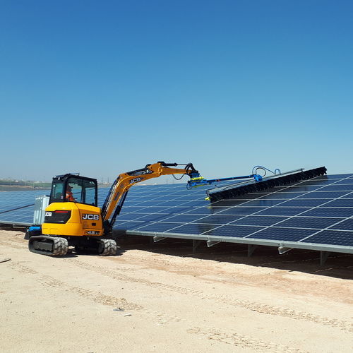 Sistema de limpieza para panel solar - SunBrush mobil GmbH - de cepillo / para aplicaciones fotovoltaicas / para exterior