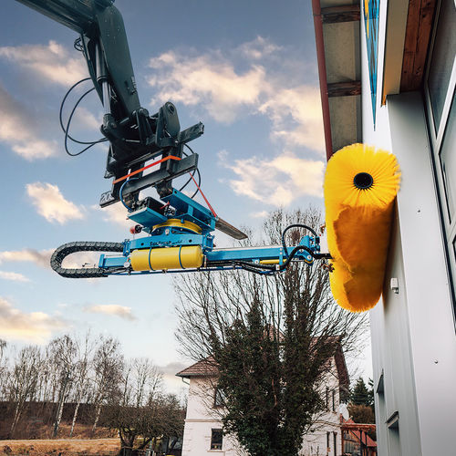 Sistema de limpieza para fachada de edificio - WallCleaner - SunBrush mobil GmbH - de cepillo / para el sector de la construcción / para exterior