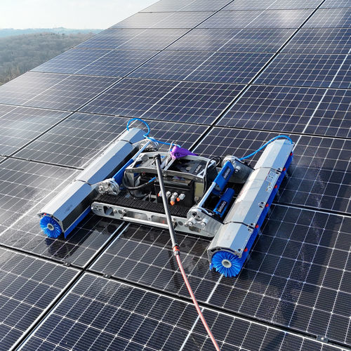 Robot de limpieza para panel solar - SunBrush mobil GmbH - para limpieza en seco / para limpieza en húmedo / de alta presión