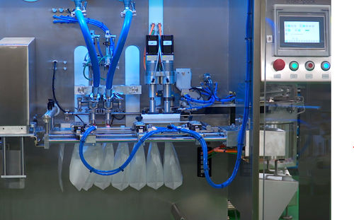 Llenadora tapadora multicabezal - Scaldopack NV - automática / de productos alimentarios / industrial