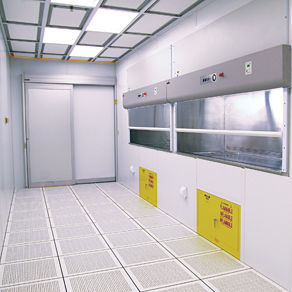 Puerta corredera - Plascore - de acero inoxidable / de aluminio / de vidrio