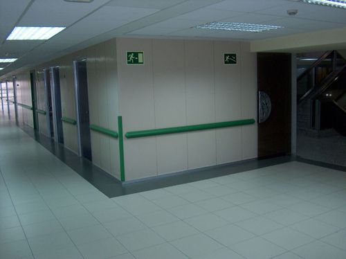 Protección mural de aluminio - TTH - Toptop Técnicos En Protección - blanca / azul / marrón