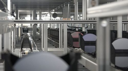 Sistema de transporte para transporte - Fabmatics GmbH - de cinta transportadora / automatizado