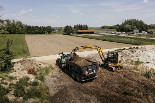 Remolque portamaquinaria - GRAVIS 2000 - Farmtech - para obras / de 2 ejes / hidráulico