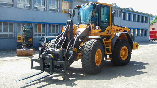 Volteador-volcador de carga - T351 - KAUP GmbH & Co.KG - hidráulico