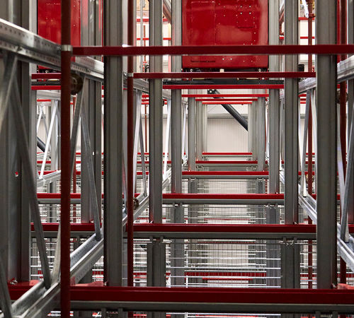 Sistema de estanterías para depósito de almacenamiento - Moffett Racking™ - Moffett Automated Storage Ltd - con paleta