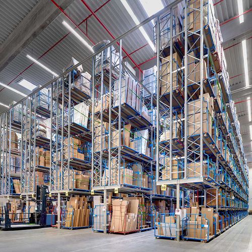 Sistema de estanterías con paleta - Galler Lager- und Regaltechnik GmbH - para depósito de almacenamiento / multi-almacenamiento / ajustable