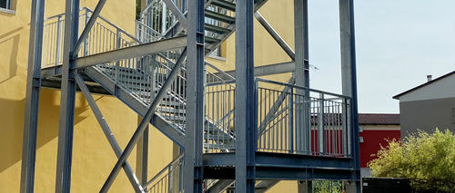 Escalera fija de exterior - CBS srl - metálica / modular