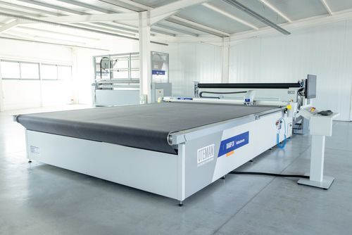 Máquina de corte automática - SHARP CV - OTEMAN - Advanced Cutting Technology SAU - de cuchilla / para materiales compuestos / de tejido