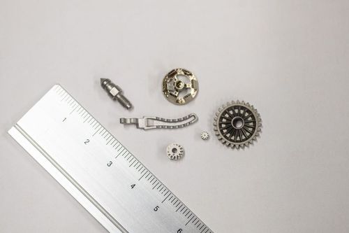 Moldeo por inyección de metal de metal - Micro MIM Europe GmbH - para el sector médico / para la industria cosmética / para la óptica
