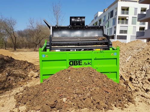 Criba móvil - DB-40L - dbe.sk - vibratoria / para productos a granel / compacta