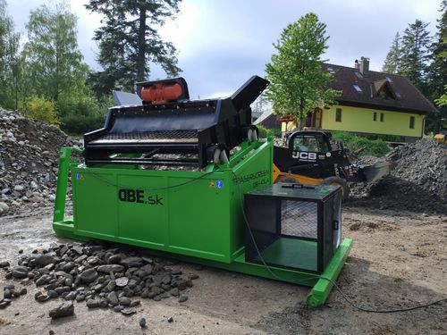 Criba móvil - DB-40LA - dbe.sk - vibratoria / para productos a granel / compacta