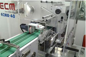 Máquina de colocación de cinta estirable - ECMB-40 - ECM Co., Ltd. - de cartón