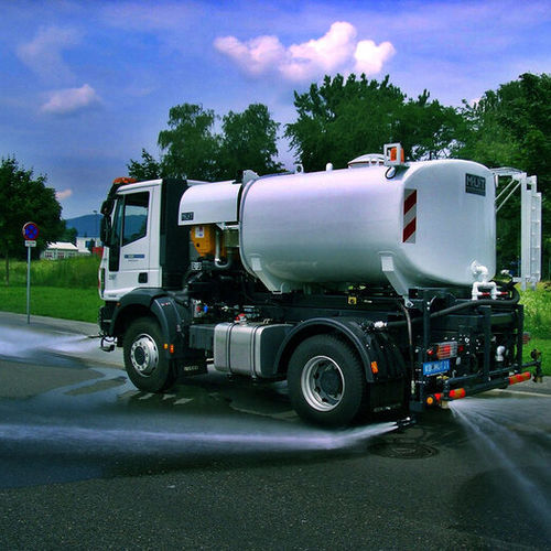 Fregadora con operador a bordo - HP - Steyr Automotive GmbH - de calle / con motor térmico